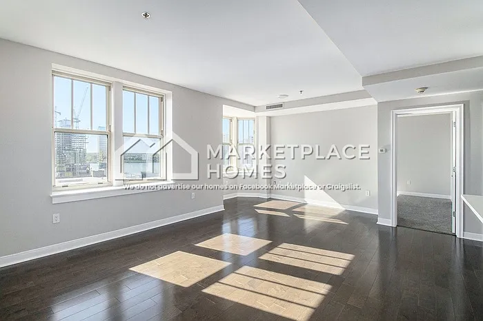 525 W Lafayette Blvd #13E — Photo 8
