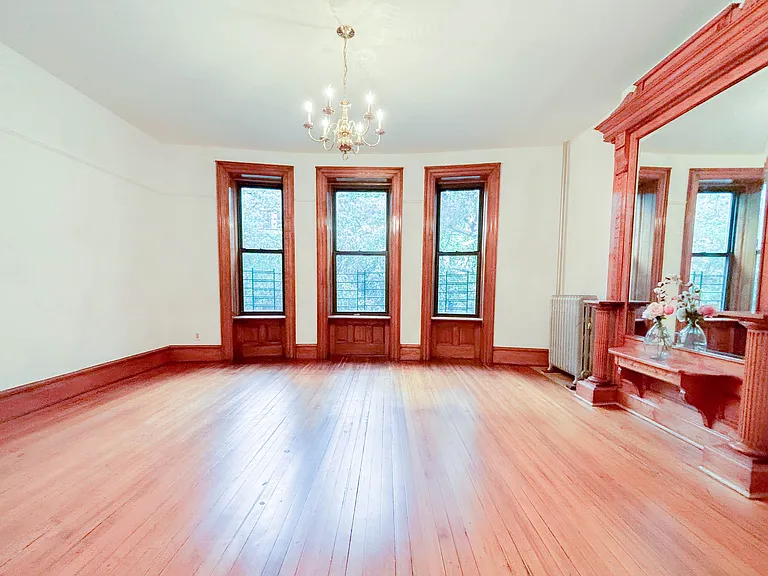 461 3rd St #2L — Photo 3