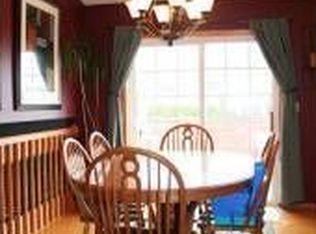 7713 Newbury Rd, Woodbury, MN 55125