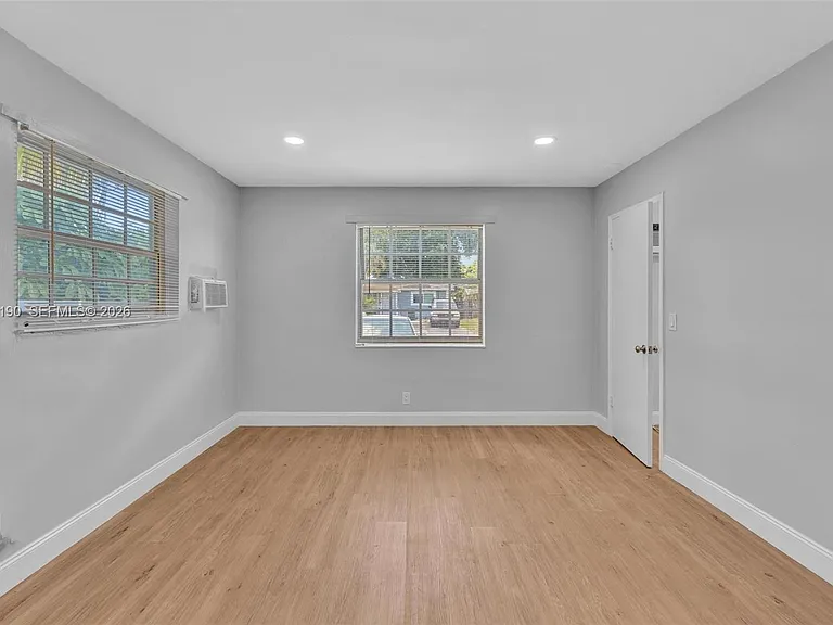 161 NW 40th St #1 — Photo 20