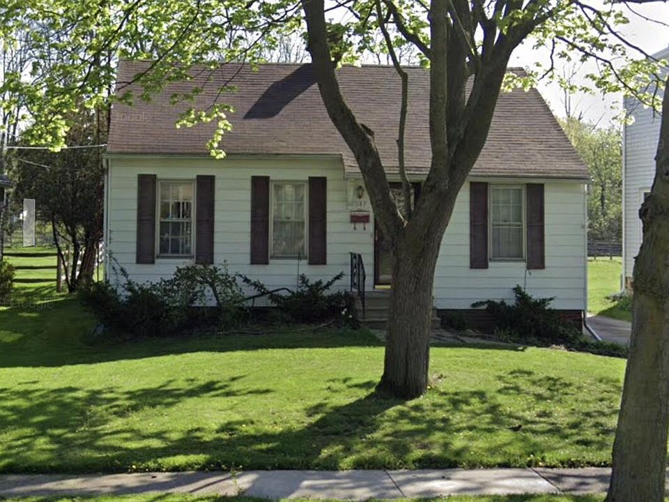 1st image of 847 Walnut St