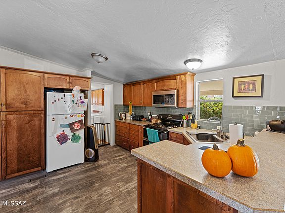 5th image of 6187 S Black Water Dr