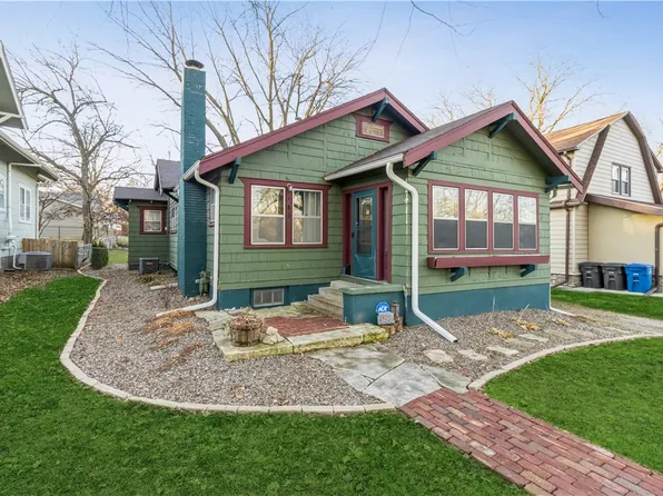 1436 43rd St, Des Moines, IA 50311