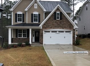 106 Valley Stream Rd, Spring Lake, NC 28390