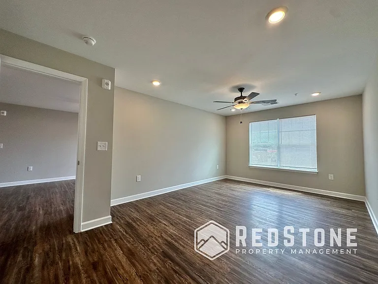 Westbrook Apartments — Photo 20