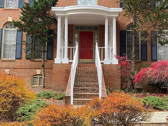 2nd image of 5620 Sugarbush Ln