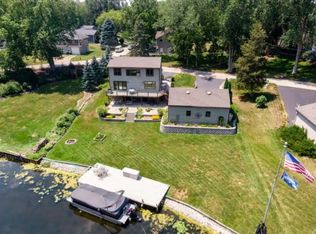 38935 N Sheridan Rd, Antioch, IL 60002