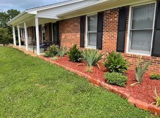484 Hazelnut Rd, Hillsville, VA 24343