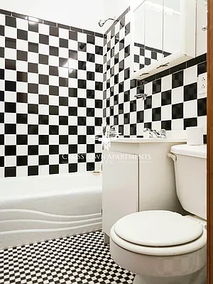 Rented by Crosstown Apartments NYC | media 36
