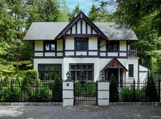 8 Old Park Road, Tuxedo Park, NY 10987