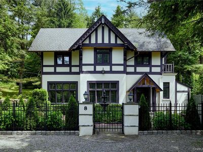 8 Old Park Road, Tuxedo Park, NY, 10987
