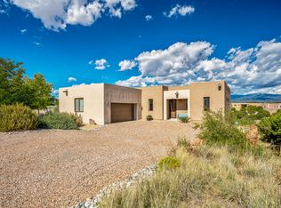 44 Via Summa, Santa Fe, NM 87507