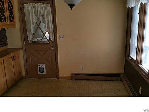 5th image of 6753 Schuyler Dr
