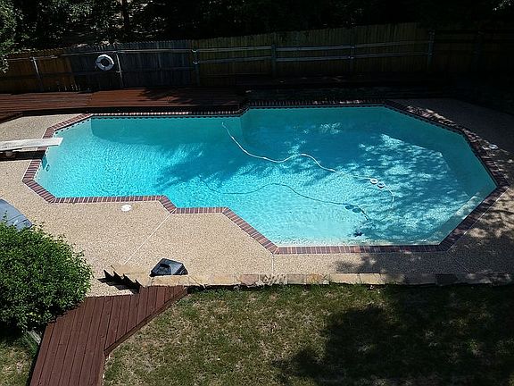 2nd image of 3427 Shady Oaks Dr