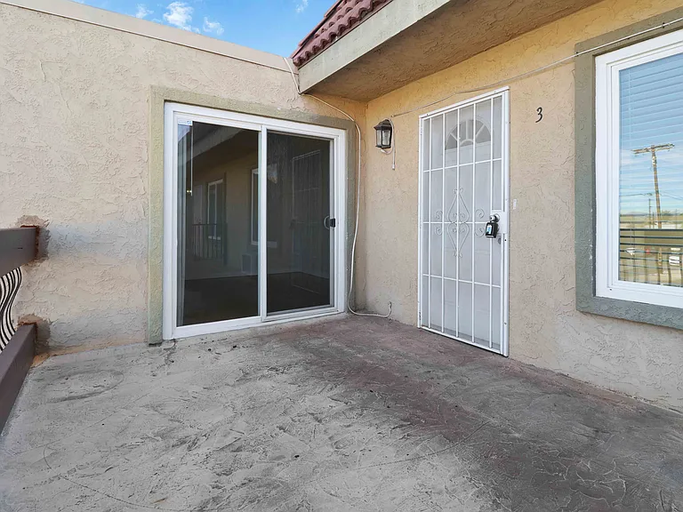 1160 E Washington Ave #3 — Photo 16