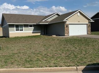 1260 Pinewood Trl, New Richmond, WI 54017