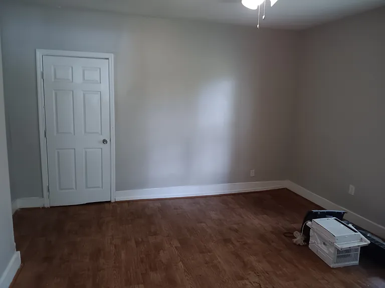 352 Court E — Photo 6