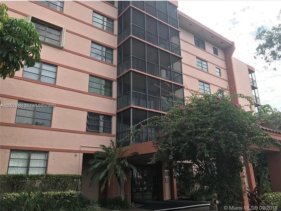 20850 San Simeon Way #1075