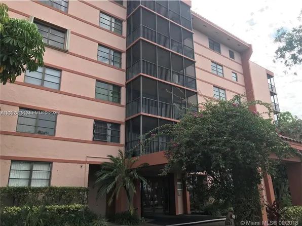 20850 San Simeon Way, Miami, FL