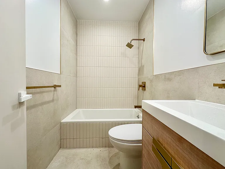 131 Starr St #1B — Photo 6