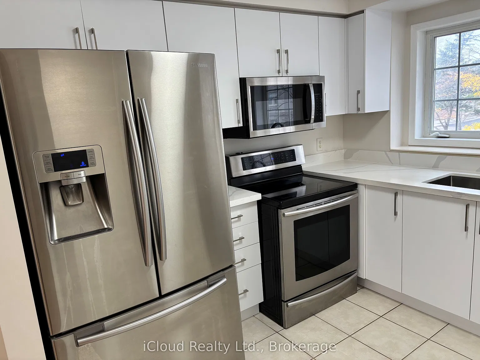 3 bed, $3,000 — Photo 3