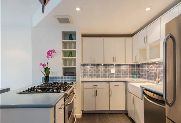 Rented by The Bamberger Group | media 15