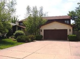 3729 Vantage Ln, Glenview, IL 60026