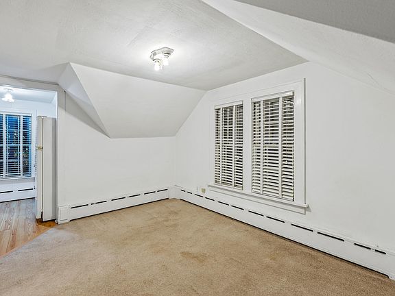 2nd image of 415 W Judd St #2