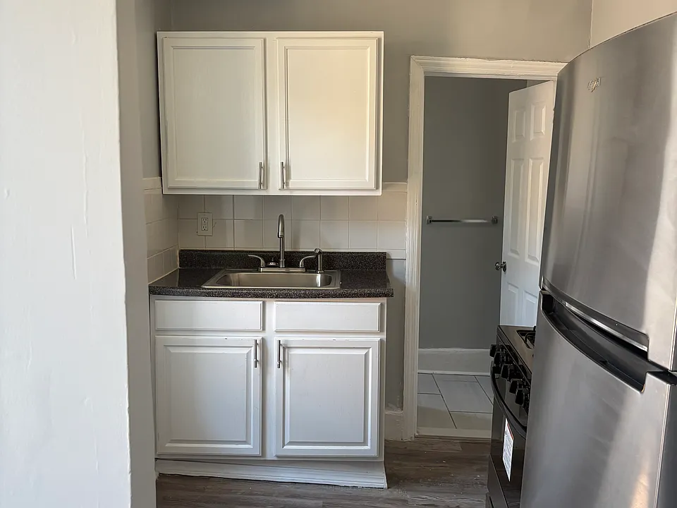 17 Teaneck Rd #2D