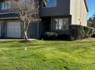 1 Riggs Ct, Basking Ridge, NJ 07920