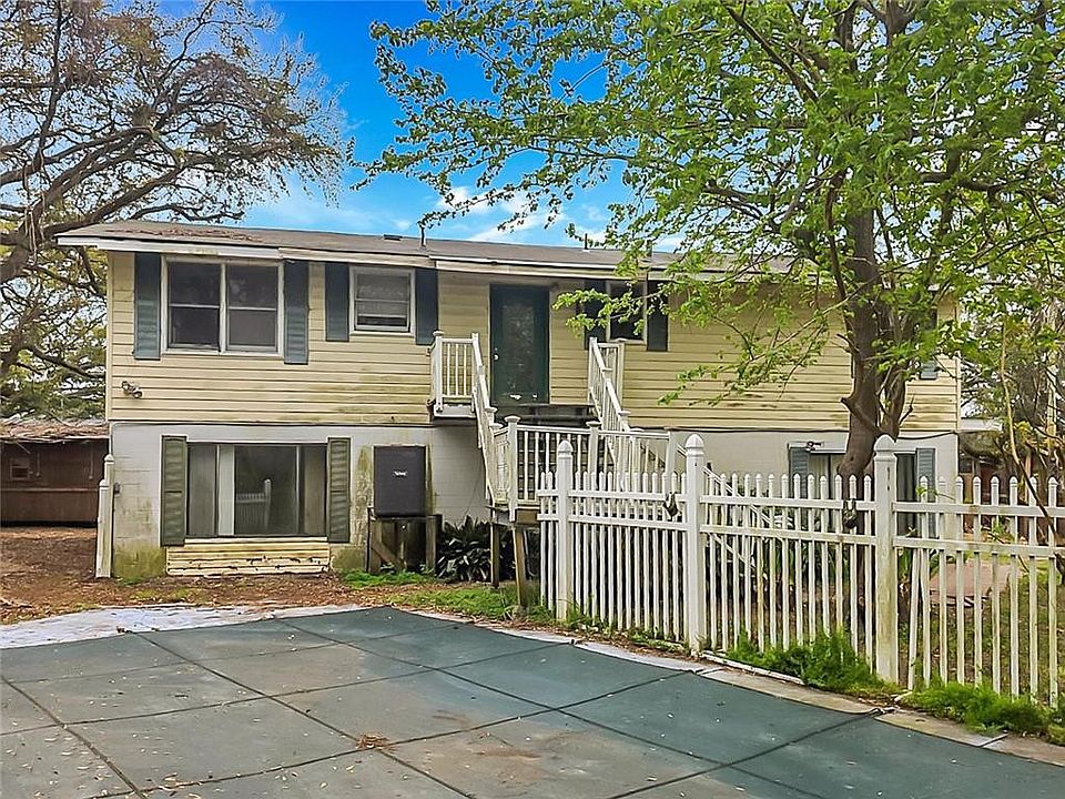1st image of 124 Andrea Dr