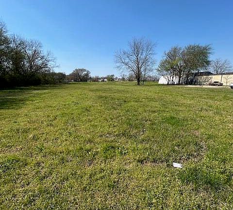 2nd image of Carnation St