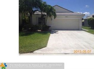 9870 Red Heart Ln, Fort Lauderdale, FL 33321