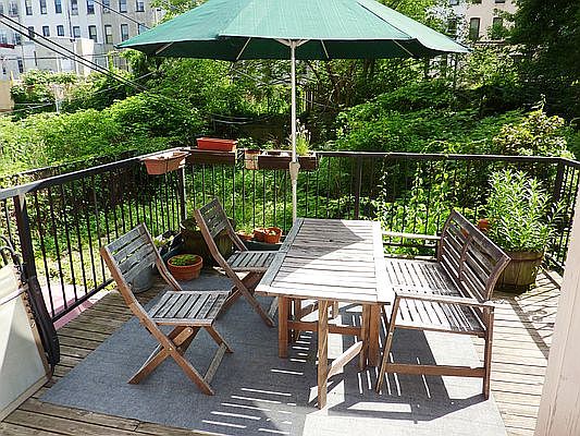 1st image of 376 Park Pl APT 2