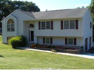 50 Serafin Ct, Hamden, CT 06518