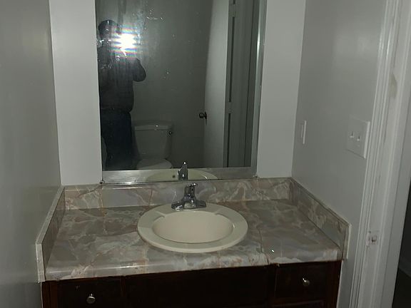 4th image of 1179 Oak Villas Ct NW
