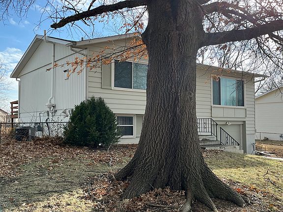 3rd image of 612 Joliet Rd