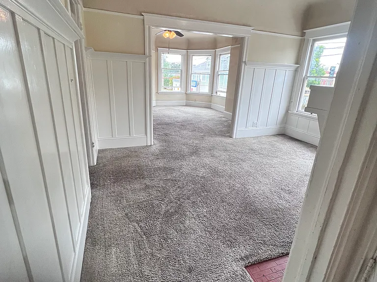 1196 Park Ave #1 — Photo 7