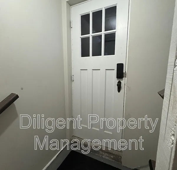 736 Stormont St #LOWER — Photo 31