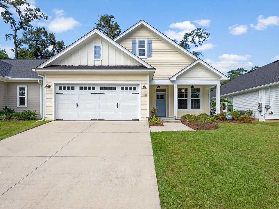 1st image of 328 Gathering Oaks Dr