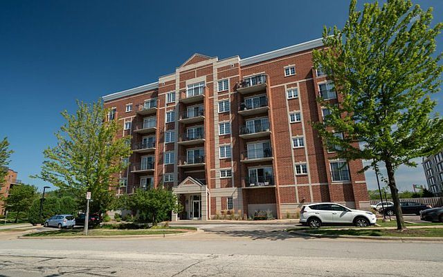1st image of 405 Creekside Dr #206
