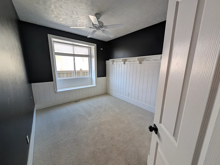 8743 N Franklin Dr — Photo 28