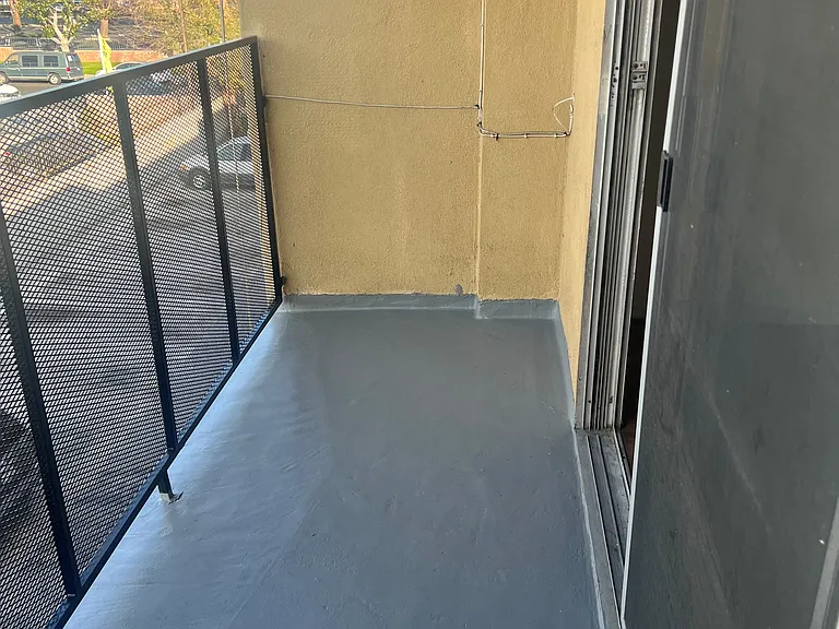Lennox Lanai Apartments — Photo 44