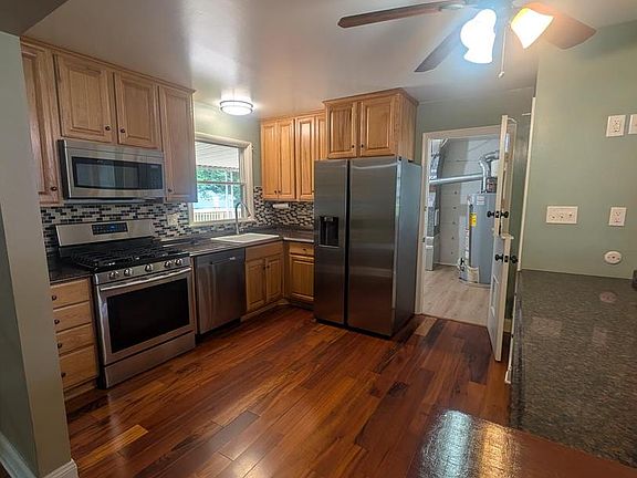 5th image of 7407 Castle Rd