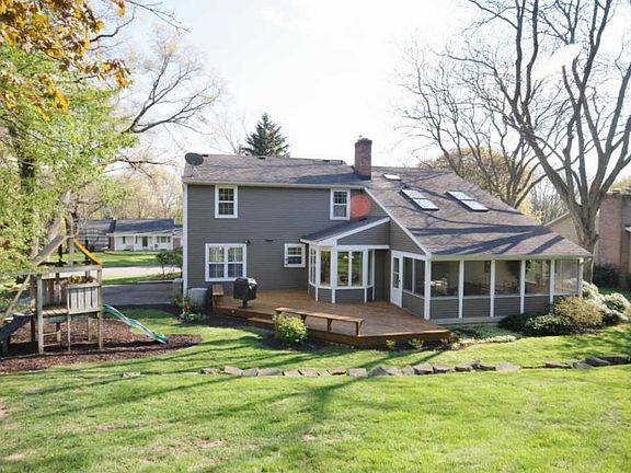 2nd image of 694 Greenbrier Dr SE