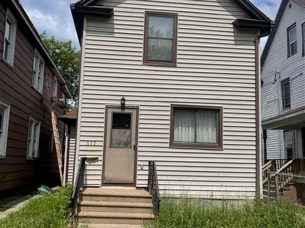 117 3rd St S, Virginia, MN 55792