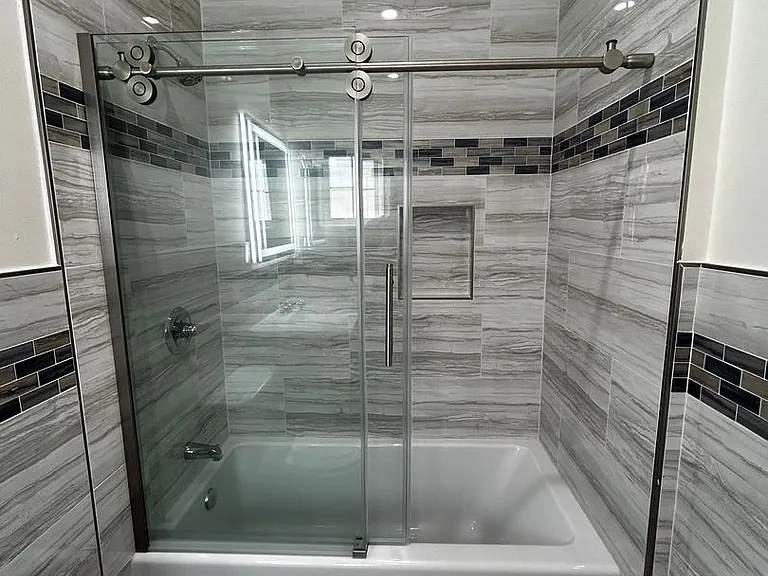 306 N Pine St #1/2 — Photo 16