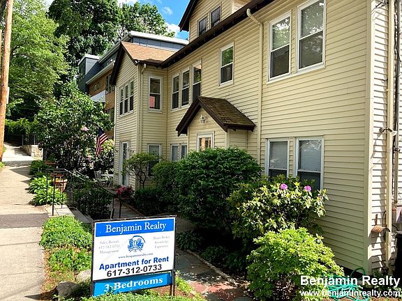5th image of 28 Beaconsfield Rd #1
