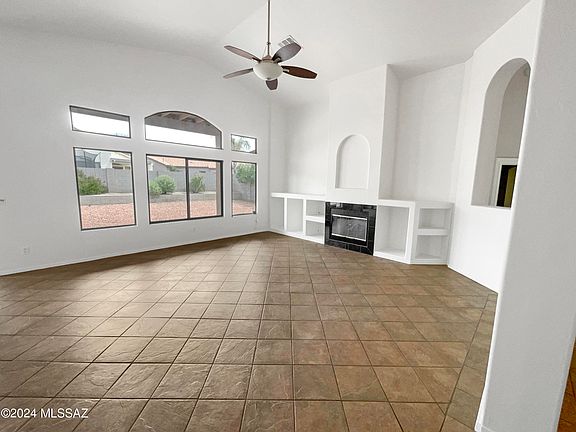 3rd image of 7990 N Wildomar Dr