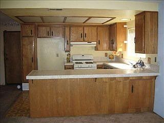 3rd image of 9660 Niagara Ave